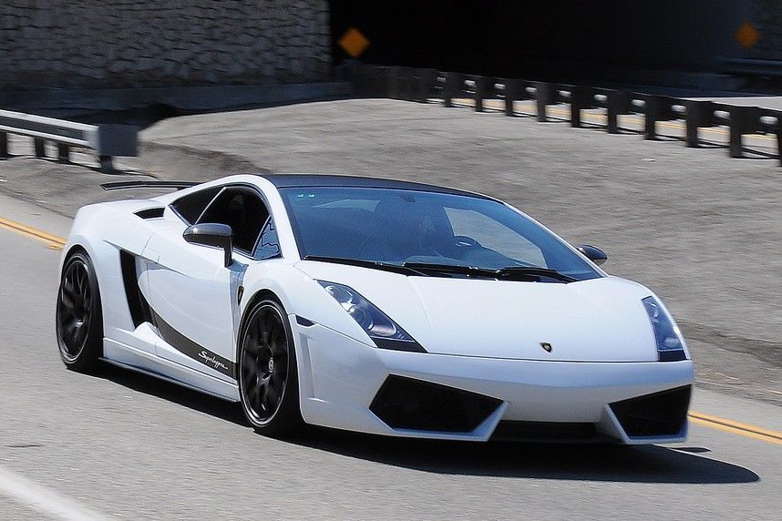 Jazda Lamborghini po mieście