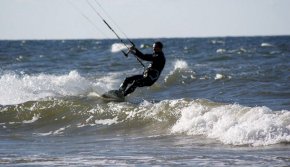 Szkolenia kitesurfingowe dla początkujących