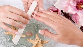 Manicure i pedicure hybrydowy