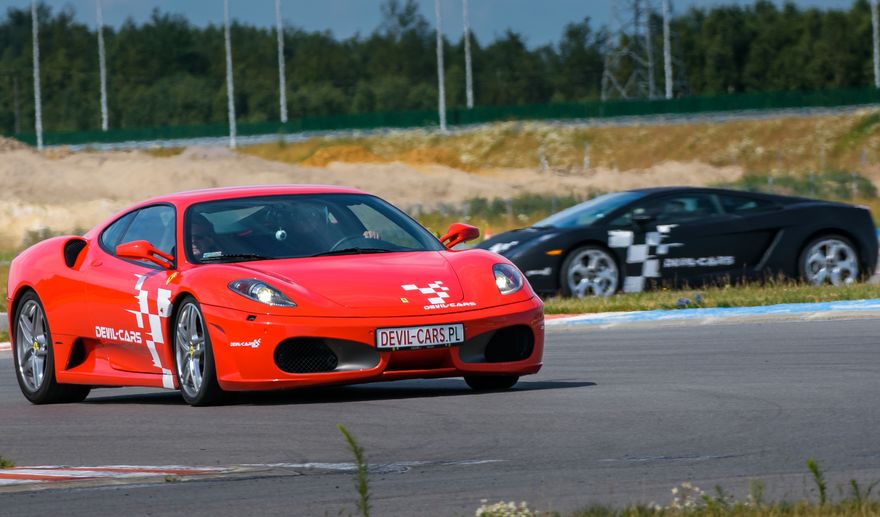 Jazda Ferrari i Nissan GTR - kierowca - Tor Warszawa (Modlin) - 2 okrążenia - #1